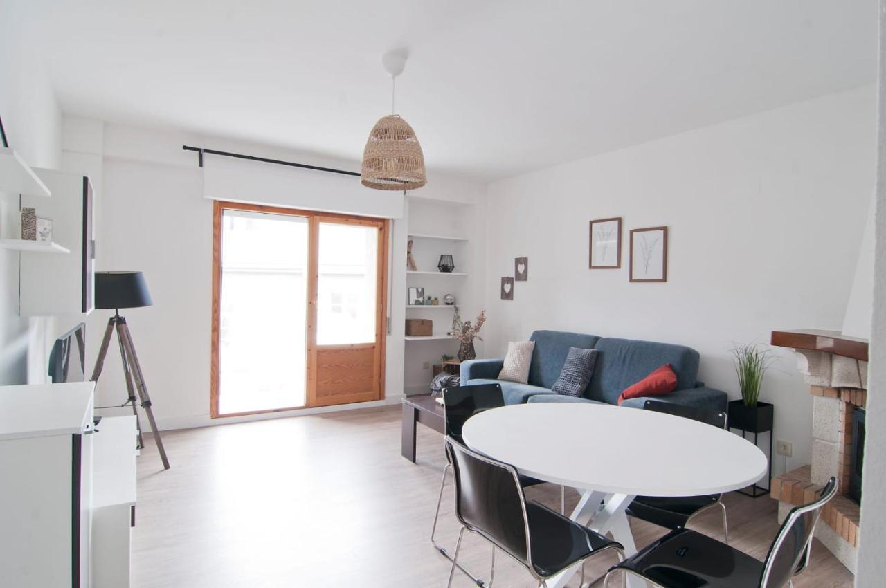 Arroyo Bates Jaca Apartment Bagian luar foto